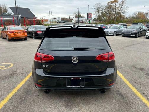2015 Volkswagen Golf GTI 2.0T Autobahn 4-Door