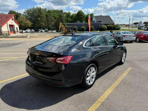 2022 Chevrolet Malibu FWD LT