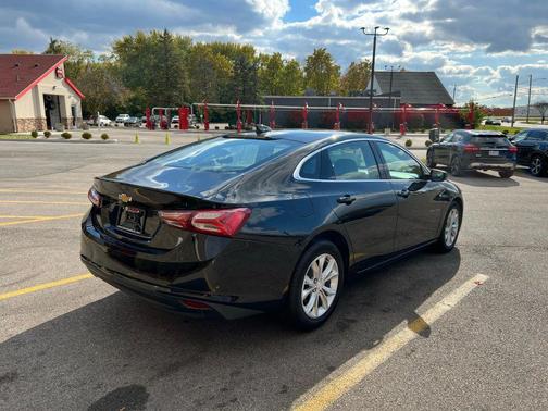 2022 Chevrolet Malibu FWD LT