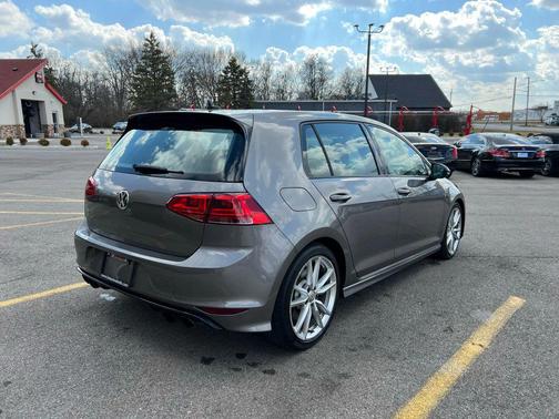 2015 Volkswagen Golf R 4-Door w/DCC & Navigation