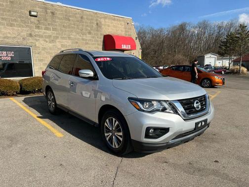 2019 Nissan Pathfinder SV