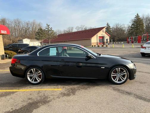 2012 BMW 335 335is Convertible 2D