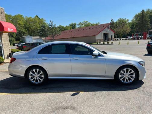 2017 Mercedes-Benz E-Class E 300 4MATIC Sedan 4D
