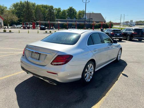 2017 Mercedes-Benz E-Class E 300 4MATIC Sedan 4D