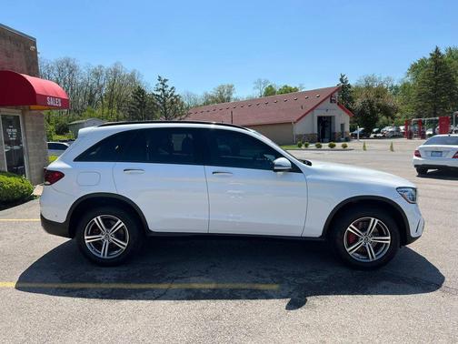 White 2021 Mercedes-Benz GLC 300 4MATIC