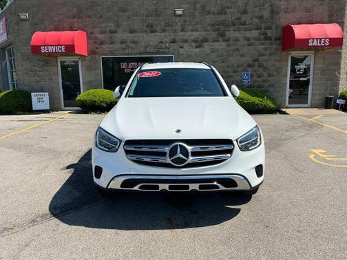 White 2021 Mercedes-Benz GLC 300 4MATIC