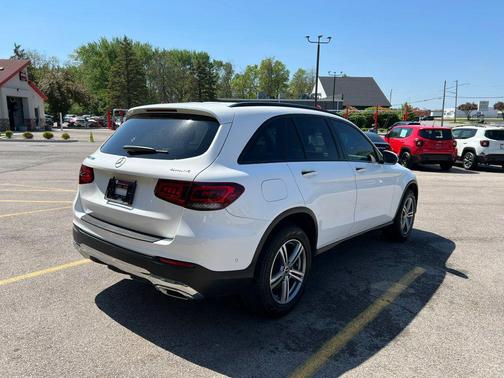 White 2021 Mercedes-Benz GLC 300 4MATIC