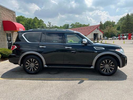 2017 Nissan Armada Platinum