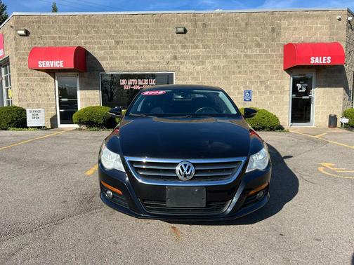 Deep Black 2009 Volkswagen CC Sport
