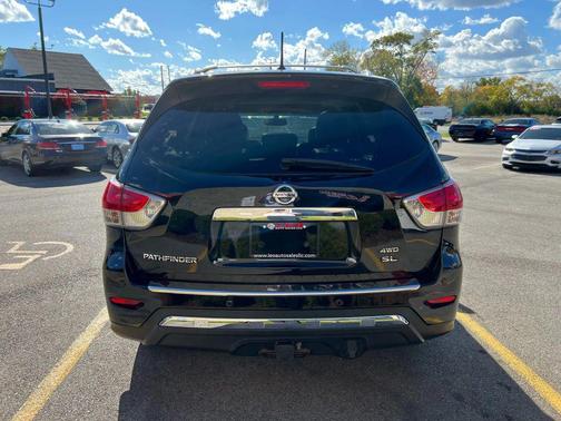 2014 Nissan Pathfinder SL