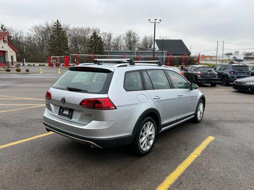 2017 Volkswagen Golf Alltrack TSI SE