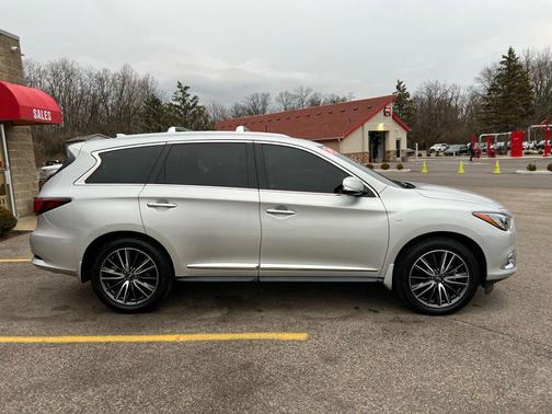 2017 INFINITI QX60 Base