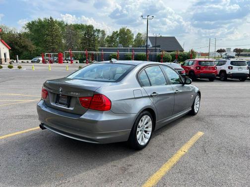 Space Gray Metallic 2011 BMW 328 xDrive