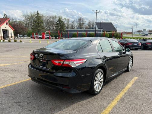 2018 Toyota Camry LE