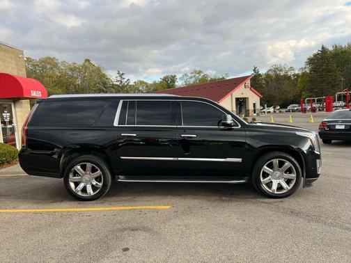 2017 Cadillac Escalade ESV Sport