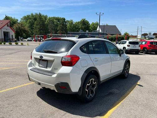 Satin White Pearl 2014 Subaru XV Crosstrek 2.0i Limited