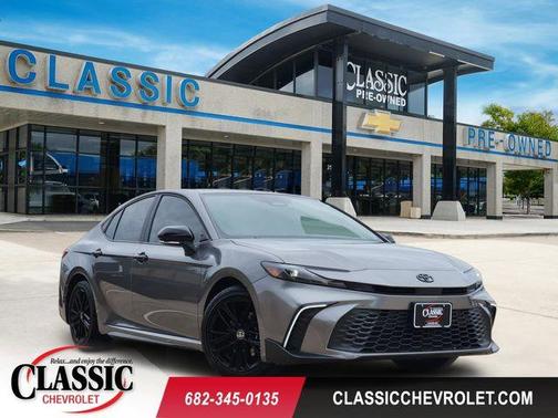 Metal 2026 Toyota Camry SE