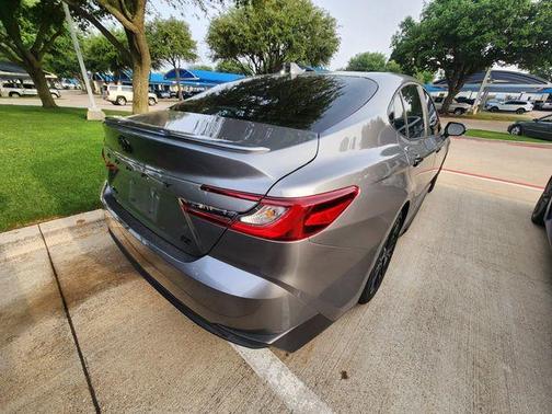 Metal 2026 Toyota Camry SE