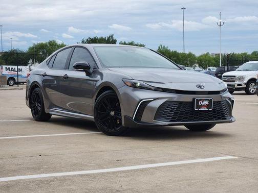 Metal 2026 Toyota Camry SE