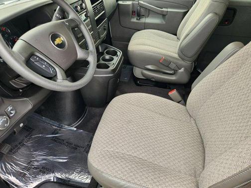 Summit White 2025 Chevrolet Express 3500 LT