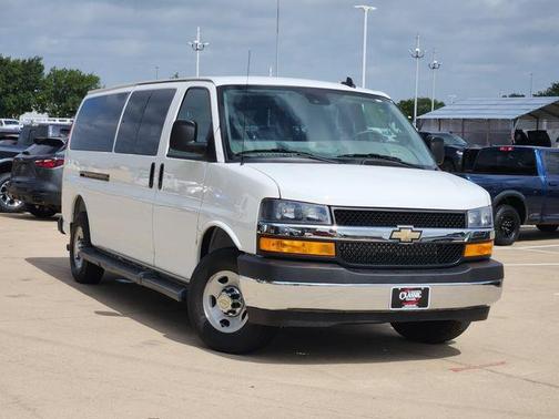 Summit White 2025 Chevrolet Express 3500 LT