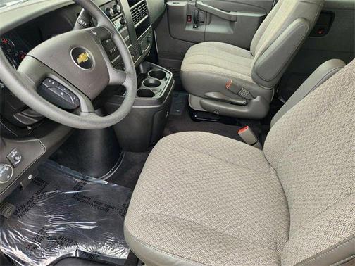 Summit White 2025 Chevrolet Express 3500 LT