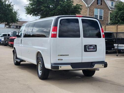 Summit White 2025 Chevrolet Express 3500 LT