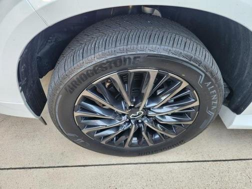 2025 INFINITI QX80 AUTOGRAPH