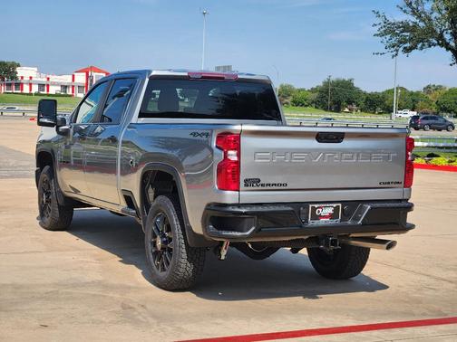 2025 Chevrolet Silverado 2500 Custom