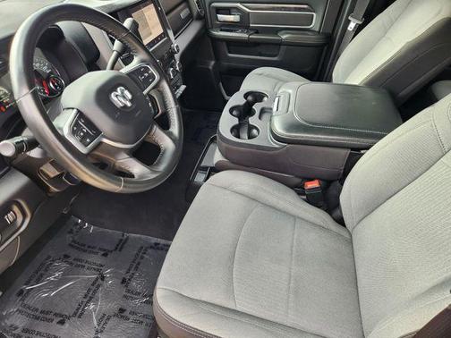 Bright White Clearcoat 2024 RAM 3500 Big Horn