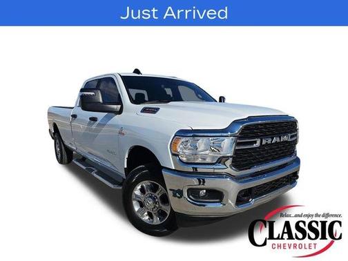 Bright White Clearcoat 2024 RAM 3500 Big Horn