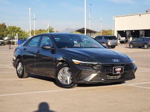 Amazon Gray 2026 Hyundai ELANTRA SE