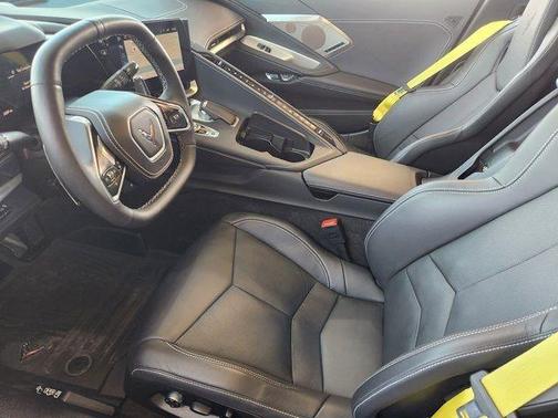 2025 Chevrolet Corvette Stingray w/2LT