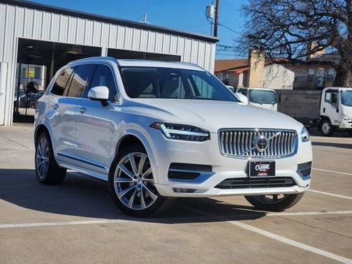 2023 Volvo XC90 B6 Ultimate 6-Seater