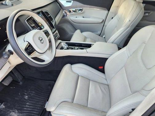 2023 Volvo XC90 B6 Ultimate 6-Seater