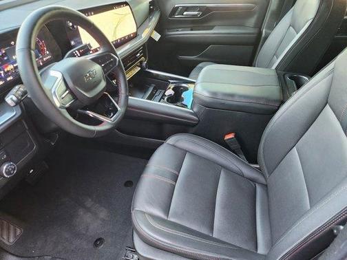 2025 Chevrolet Suburban RST