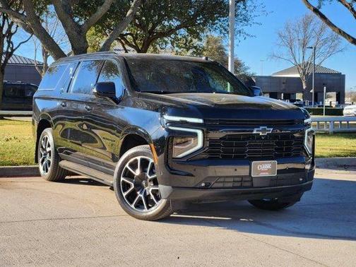 2025 Chevrolet Suburban RST