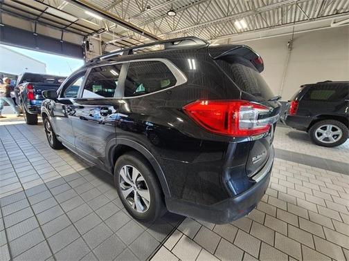 Crystal Black Silica 2025 Subaru Ascent Premium