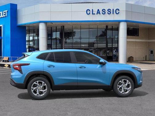 2025 Chevrolet Trax LS