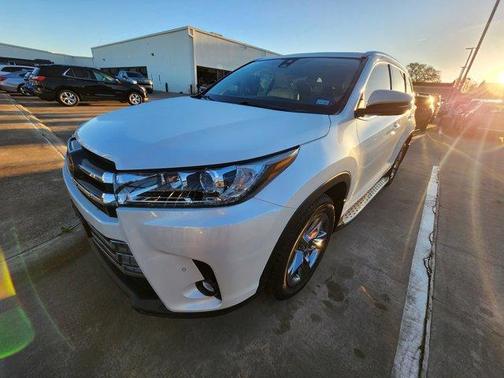 2019 Toyota Highlander Limited Platinum