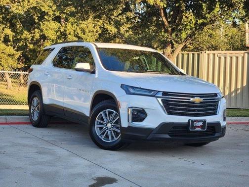 2022 Chevrolet Traverse LT Cloth