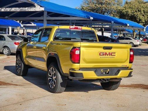 2023 GMC Canyon AT4
