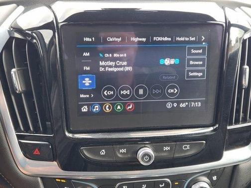 Mosaic Black Metallic 2022 Chevrolet Traverse Premier