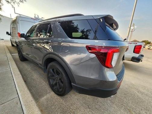 2023 Ford Explorer ST-Line