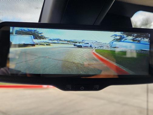 2025 Chevrolet Express 3500 LT