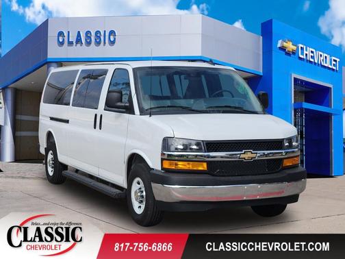 2025 Chevrolet Express 3500 LT