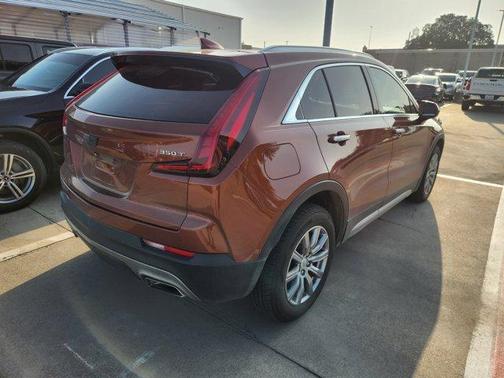 2020 Cadillac XT4 Premium Luxury