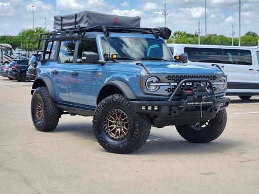 Azure Gray Metallic 2024 Ford Bronco Badlands