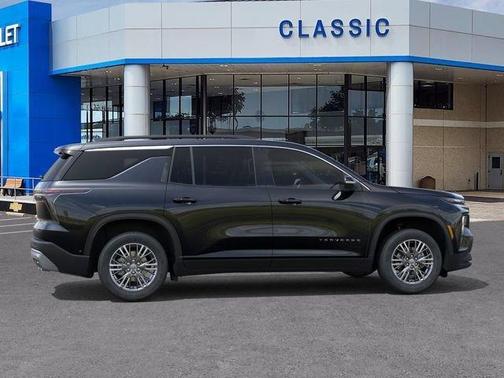 Mosaic Black Metallic 2026 Chevrolet Traverse LT
