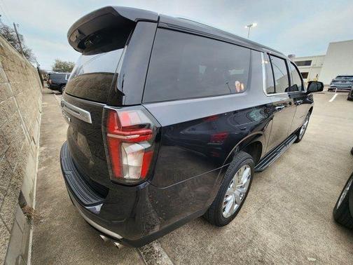 2023 Chevrolet Suburban High Country